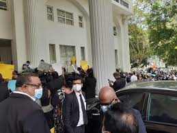 சட்டமா அதிபர் ஆதரவாக, திணைக்களத்துக்குச் சென்ற சுயாதீன சட்டத்தரணிகள் குழு