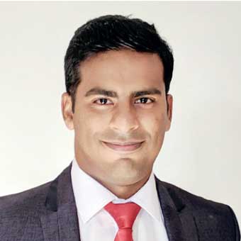 எரிபொருள் விலை சூத்திரத்தைத் தற்காலிகமாக நிறுத்திவைப்பது குறித்து இலங்கை சிந்திக்கவேண்டும் - பொருளியலாளர் தலால் ரஃபி