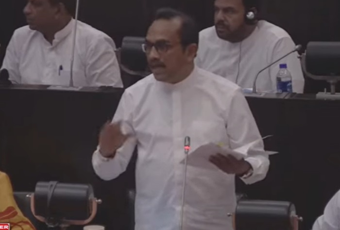 தமிழரசுக் கட்சியை   முன்னுதாரணமாகக் கொள்ளுங்கள் - அமைச்சர்  பிமல்