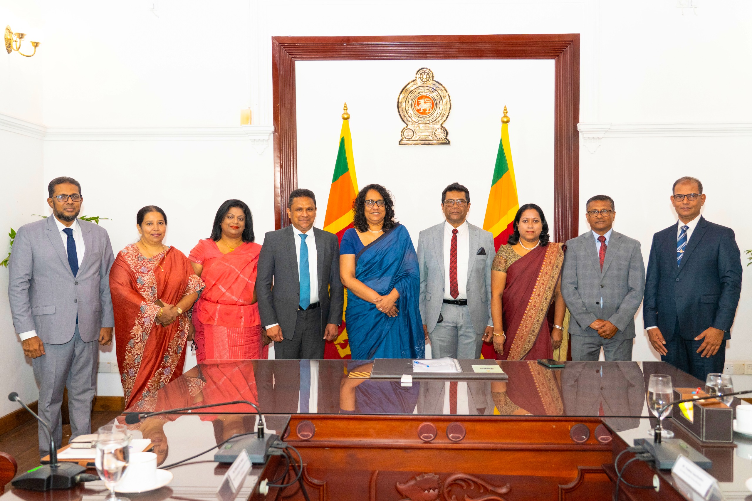 புதிய முதலீட்டுகளை கண்டறிந்து நாட்டுக்கு கொண்டு வாருங்கள் - பிரதமர் ஹரிணி