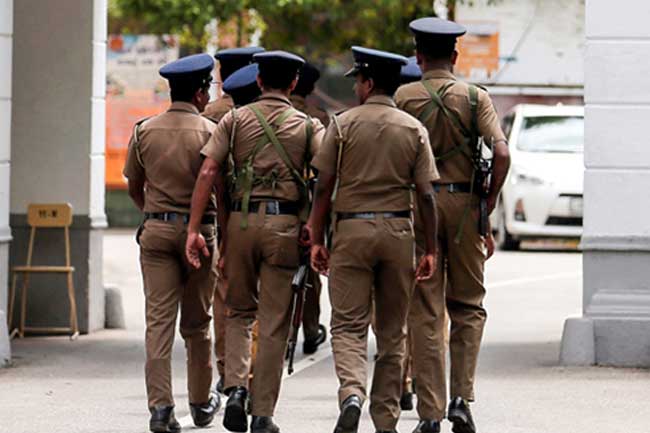 புத்தாண்டு கால இணையவழி மோசடிகள் குறித்து பொதுமக்களுக்கு பொலிஸார் எச்சரிக்கை