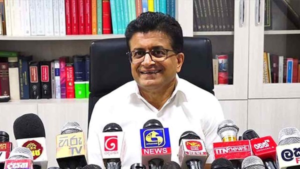 சட்டத்துக்கு அப்பால்பட்டுச் செயற்படுகிறது அரசாங்கம் - கம்மன்பில