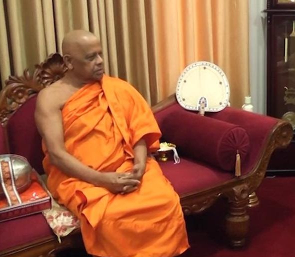 சுரேஷ் சலேவுக்கு  நியாயம் வழங்குங்கள் - அஸ்கிரிய பீட மகாநாயக்க தேரர் கோரிக்கை
