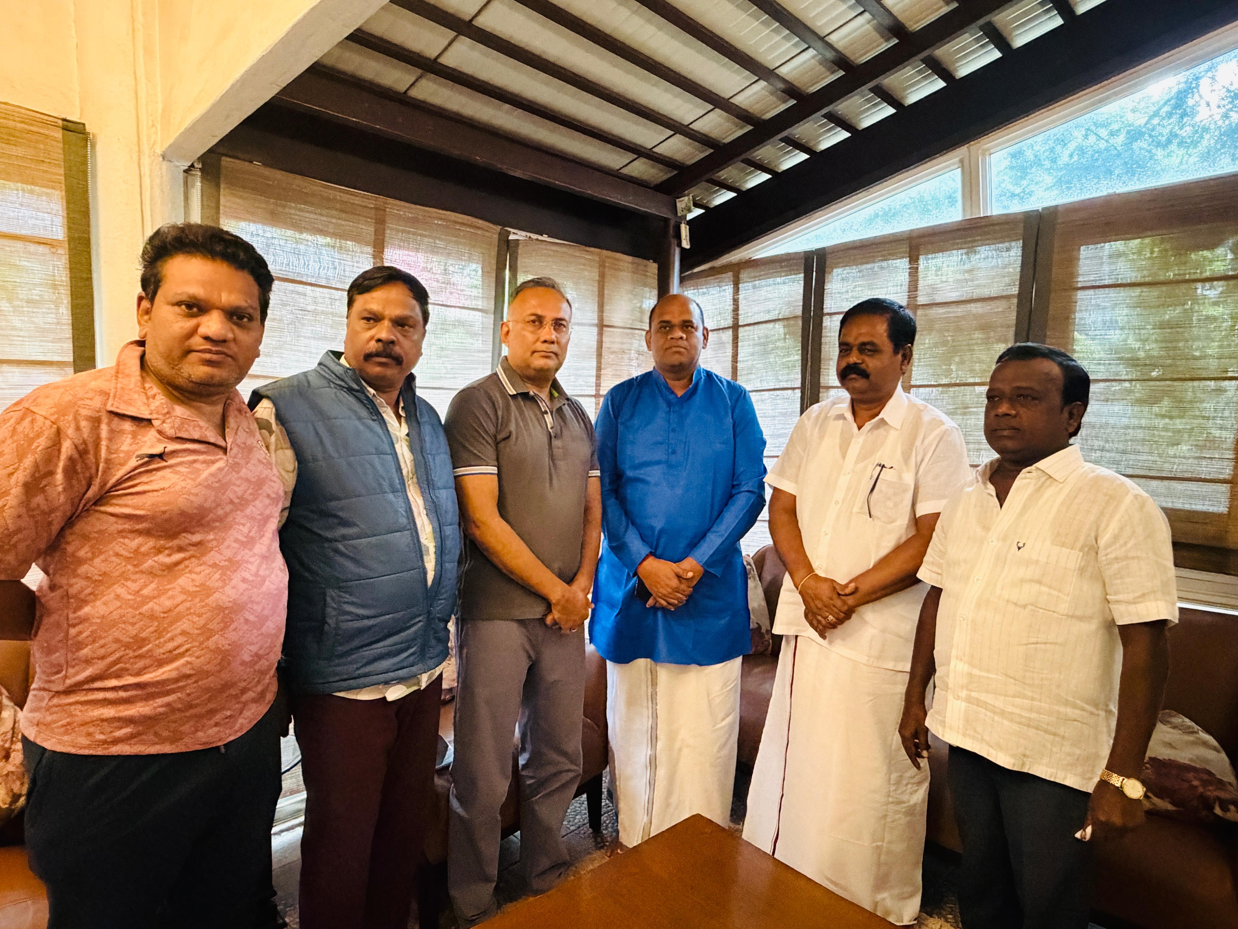கர்நாடக சட்டமன்ற உறுப்பினருடன் சிறீதரன், சிறிநாத் சந்திப்பு