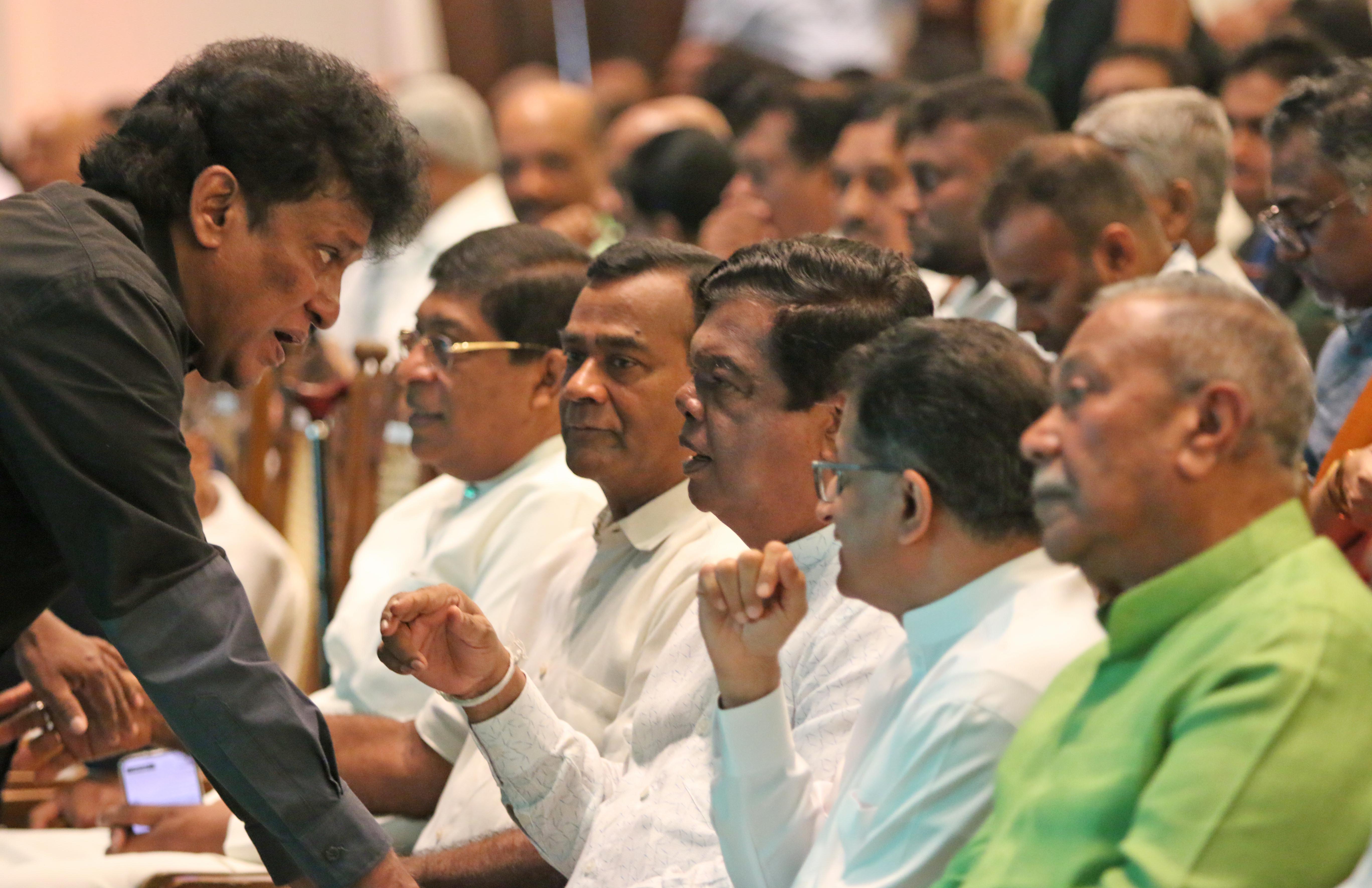 தந்தையும் மகனும் இணையும் காலம் மலர்ந்துள்ளது: மனோ கணேசன்