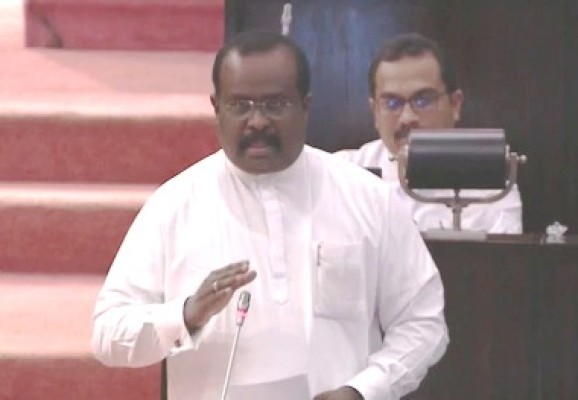 மீனவ சமூகத்துக்கான பிரச்சினைக்கு தீர்வு தாருங்கள்: செல்வம் எம்.பி