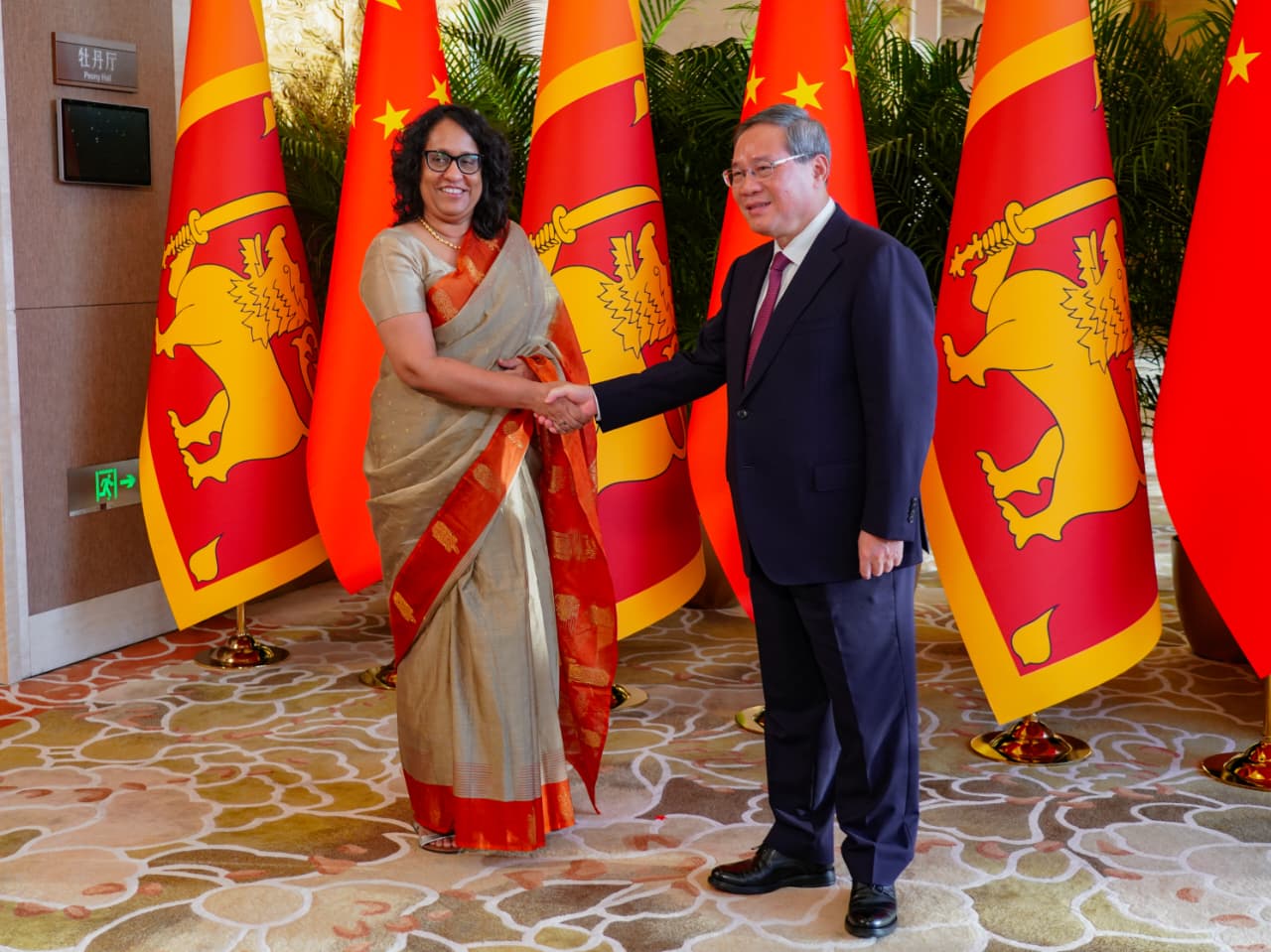 இலங்கைக்குத் தொடர்ந்து ஆதரவளிப்பதாக சீன பிரதமர் உறுதி