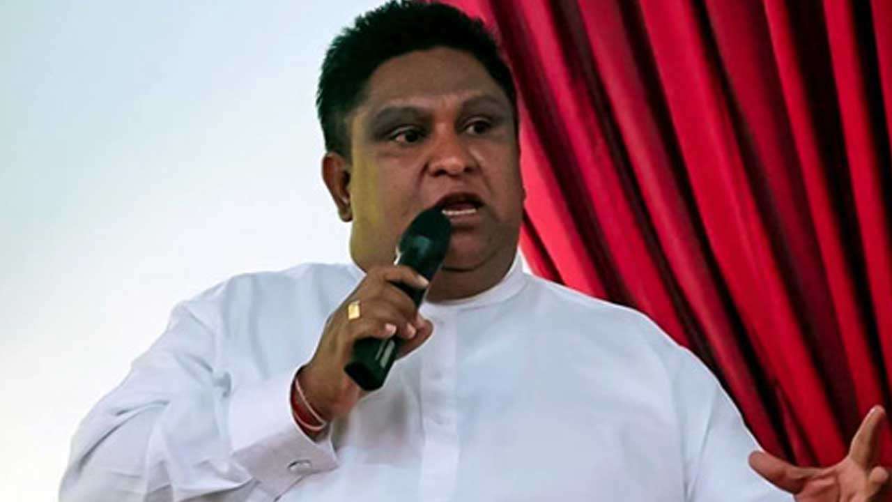 மதுவரி பெற வேண்டுமாயின் முதலில் அனைவரும் மது அருந்த வேண்டும்: சாமர சம்பத்