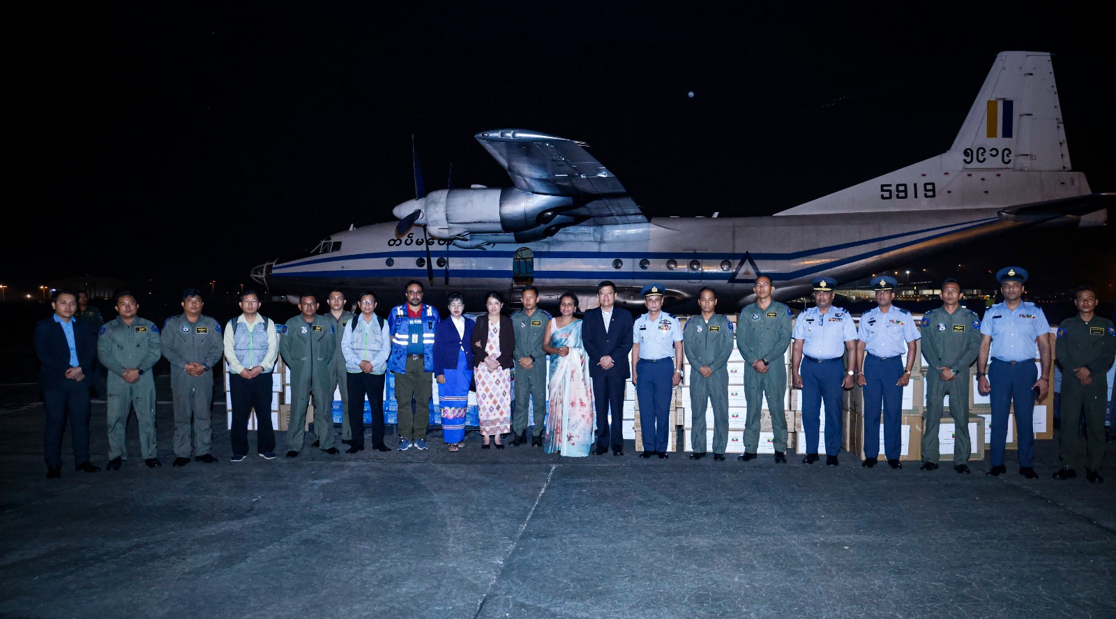 நிவாரண பொருட்களுடன் இலங்கையை  வந்தடைந்த மியன்மார் விமானப்படை விமானம்