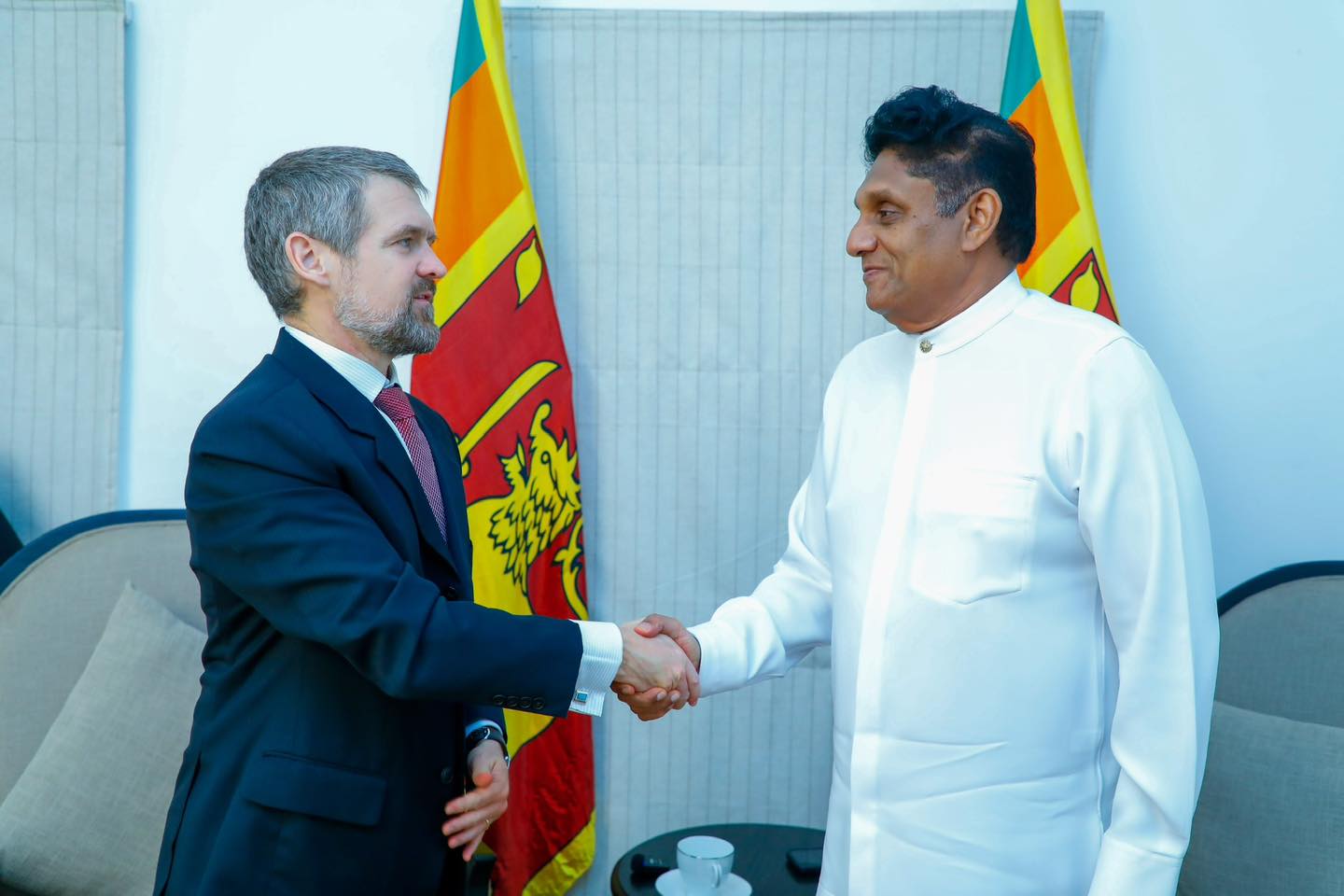 அவுஸ்திரேலிய உயர்ஸ்தானிகரிடம் எதிர்க்கட்சி தலைவர் விடுத்துள்ள  கோரிக்கை