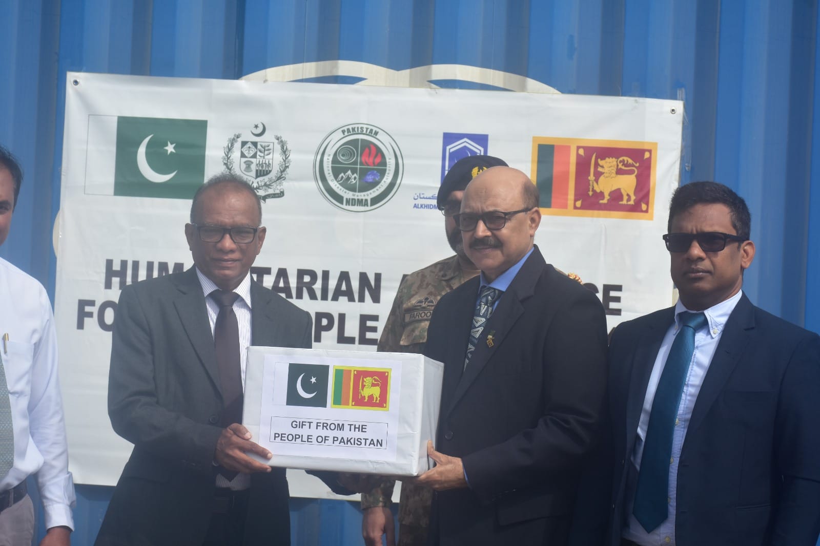 பாகிஸ்தானில் இருந்து கப்பல் மூலம் மேலும் 200 தொன் நிவாரணப்பொருட்கள்