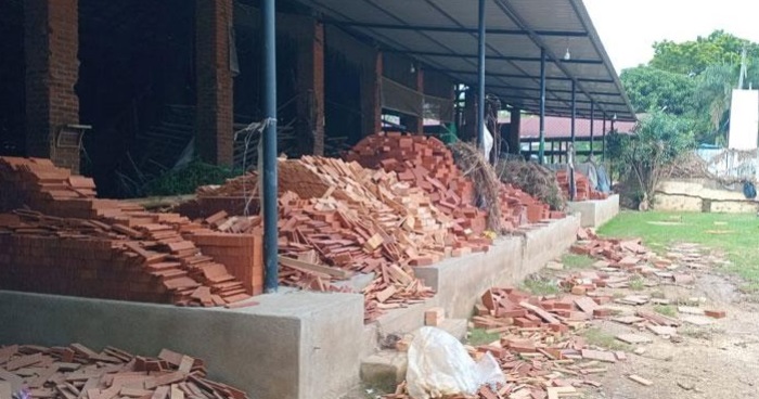 சீரற்ற வானிலையால் சுமார் 120 ஓடு தொழிற்சாலைகள் பாதிப்பு