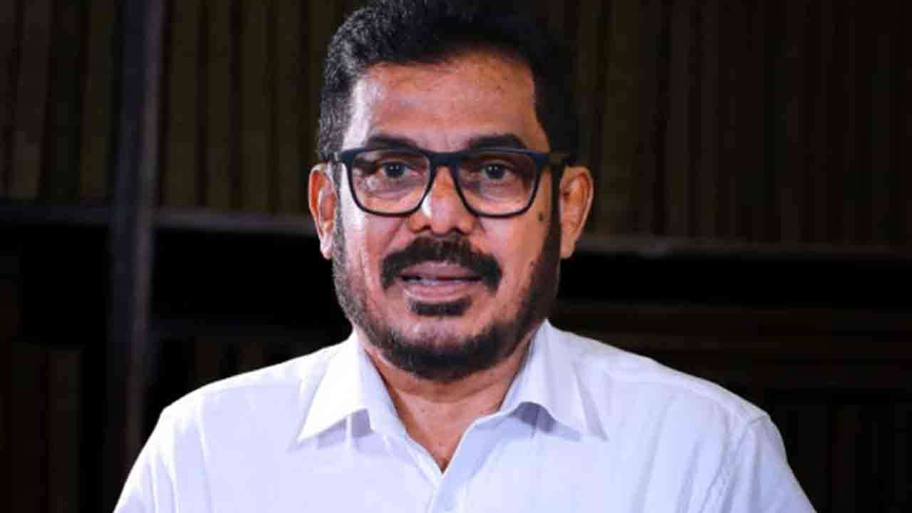 அசோக்க ரன்வலவின் சாரதி அனுமதி பத்திரம் இரத்து