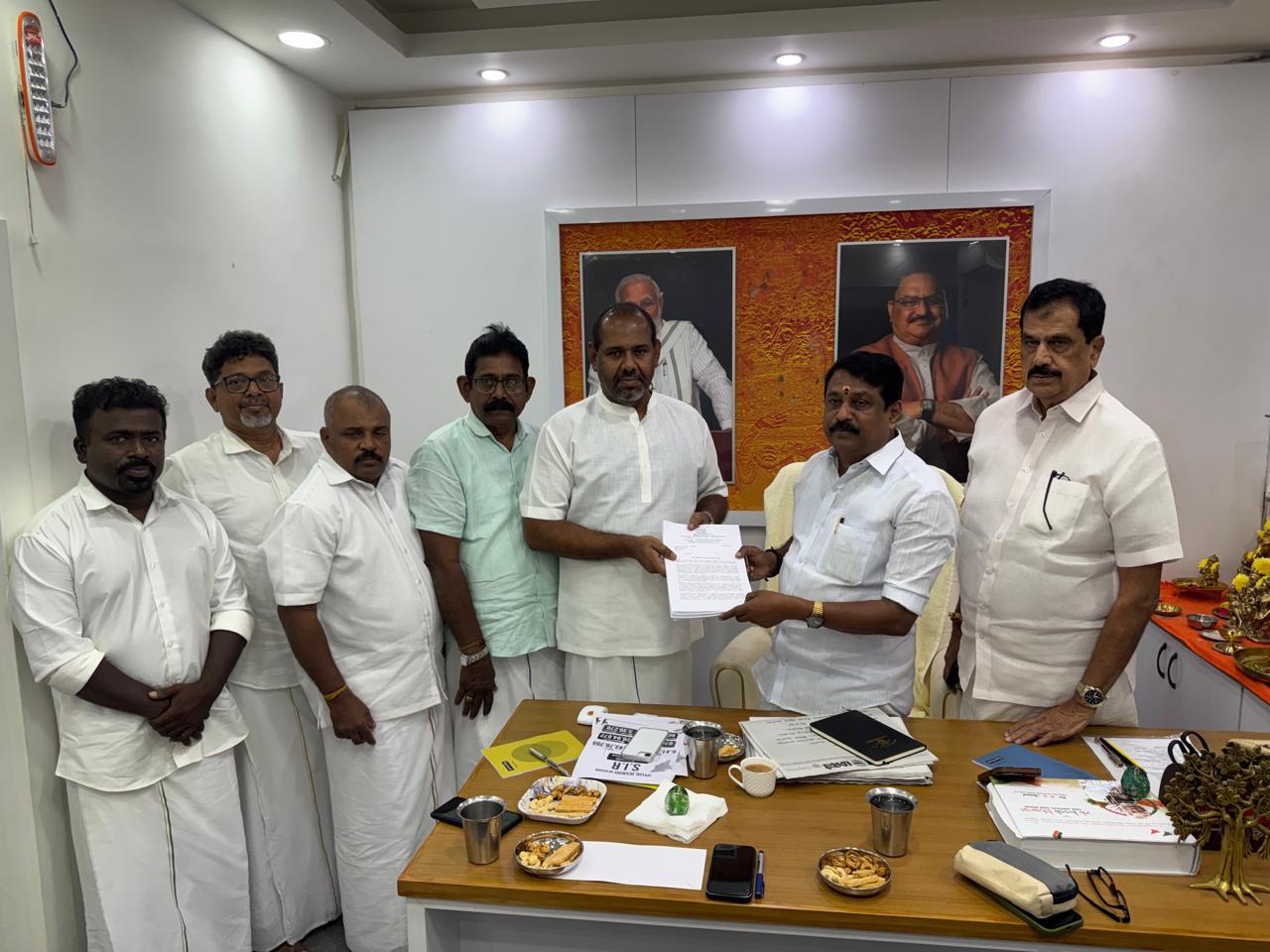 பா.ஜ.க.தமிழக மாநில தலைவருடன் தமிழ்த்தேசிய பேரவை உறுப்பினர்கள் சந்திப்பு