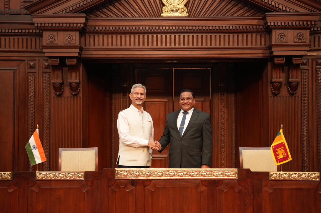 நாட்டை மீளக்கட்டியெழுப்புவதற்காக 450 மில்லியன் டொலர் நிதியளிப்பை அறிவித்தது இந்தியா