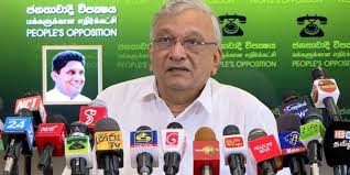 நிர்கதியாகியுள்ள மக்கள் இடைத்தங்கல் முகாம்களிலிருந்து பலவந்தமாக வெளியேற்றம்: லக்ஷ்மன் கிரியெல்ல