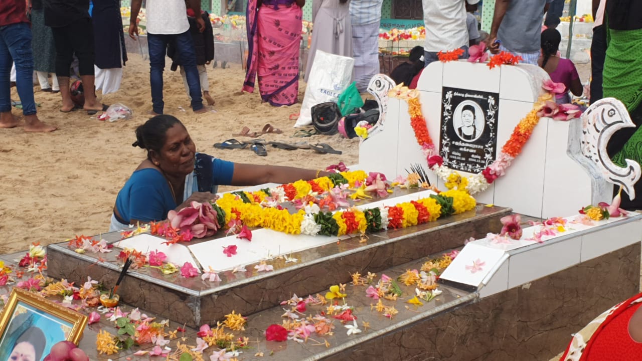 வட,கிழக்கில் உணர்வெழுச்சியுடன்  சுனாமி நினைவேந்தல்