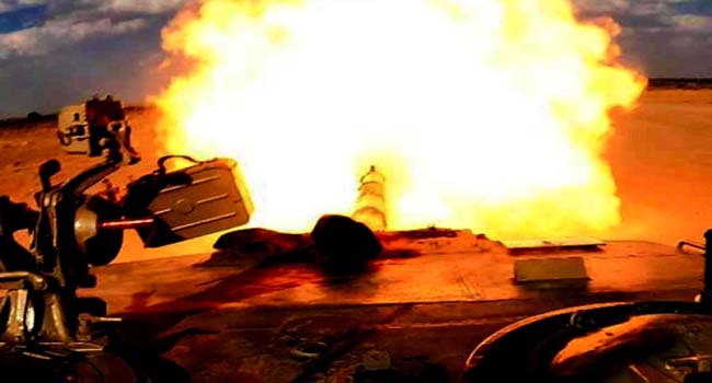 தார் பாலைவனத்தில் 'அமோக் ஃபியூரி' துப்பாக்கி பயிற்சியை இந்திய ராணுவம் நடத்தியது