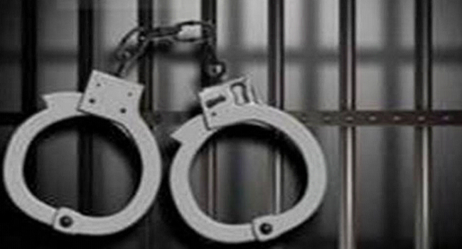 இந்தியாவிலிருந்து சட்டவிரோதமாக மீண்டும் சிறிலங்காவுக்குள் நுழைய முயன்றதற்காக ஆறு பேர் கைது