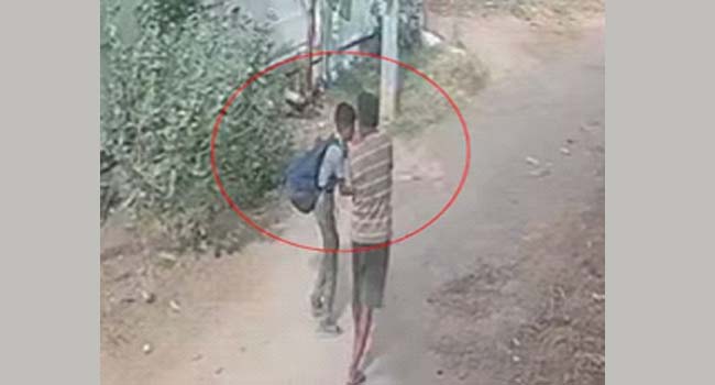 அசாம் மாநிலத்தில் 9-ம் வகுப்பு மாணவனை கடத்த முயன்ற வாலிபர் கைது