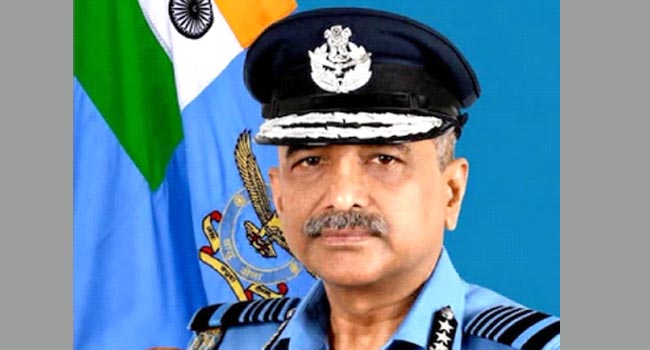 ஏர் மார்ஷல் அசுதோஷ் தீட்சித் புதிய விமானப்படை தலைவராக நியமனம்