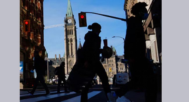 3 ஆண்டுகளில் பொதுச் சேவையை அரசு 16,000 ஆக குறைக்க உள்ளது