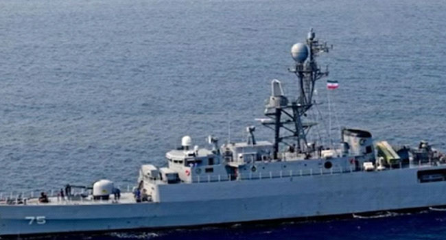 சிறிலங்காவுக்கு அருகே ஈரான் கப்பல் மீது அமெரிக்க நீர்மூழ்கி கப்பல் தாக்கியதில் 80 பேர் பலி