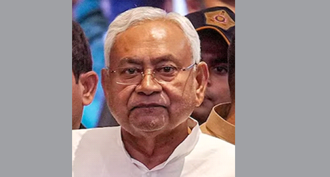 பீகார் சட்டசபை உறுப்பினர் நிதிஷ் குமார் பதவி விலகல்