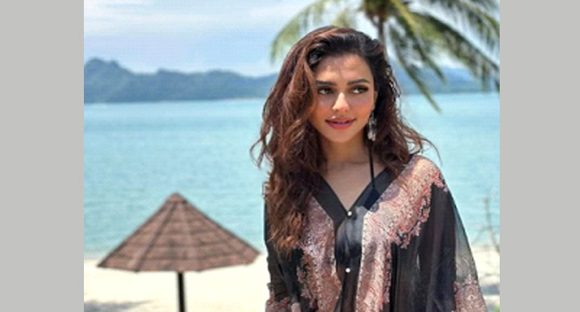 முஜிப் வாழ்க்கை வரலாற்று படத்தில் ஷேக் ஹசீனாவாக நடித்த வங்கதேச நடிகை டாக்காவில் கைது