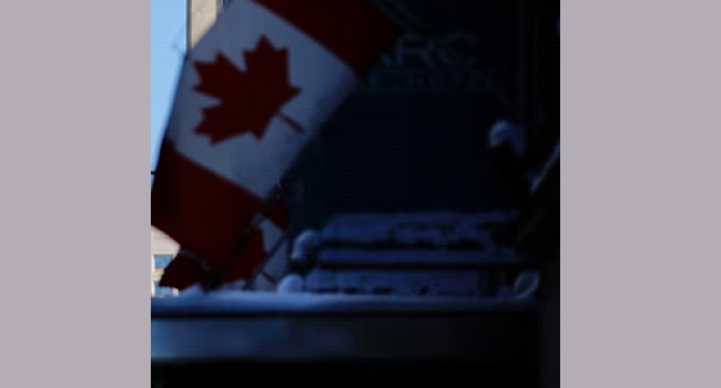 தகுதியான கூட்டாட்சி ஊழியர்கள் இப்போது முன்கூட்டியே ஓய்வு பெற விண்ணப்பிக்கலாம்