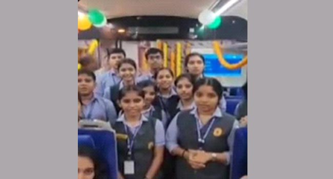 வந்தே பாரத் ரயிலில் ஆர்.எஸ்.எஸ் பாடல் குறித்து சர்ச்சை