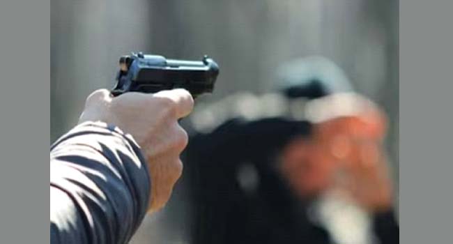 ஹரியானாவில் மருத்துவமனை மற்றும் ஷாப்பிங் மாலில் துப்பாக்கிச் சூடு நடத்திய 2 சிறுவர்கள் உள்பட 3 பேர் கைது