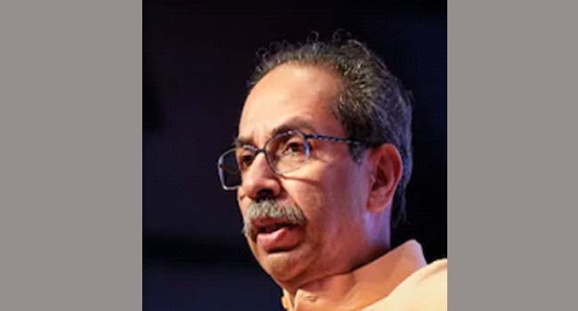 உட்கட்சி பூசல் எதிரொலி - சிவசேனா தலைவர் பதவியை ராஜினாமா செய்ய முன்வந்துள்ளார் உத்தவ் தாக்கரே