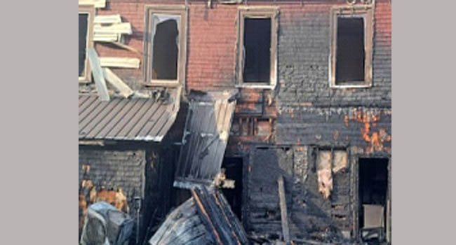 வின்ட்சர் அடுக்குமாடி குடியிருப்பில் ஏற்பட்ட தீ விபத்தில் 4 குடும்பங்கள் மீட்பு